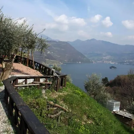 Balcone Sul Casa vacanze Tavernola Bergamasca